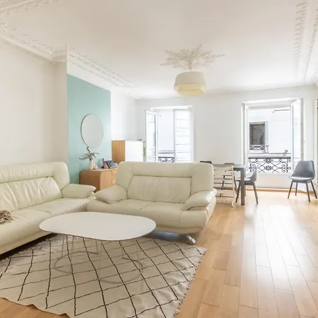Apartment Place De La Madeleine,