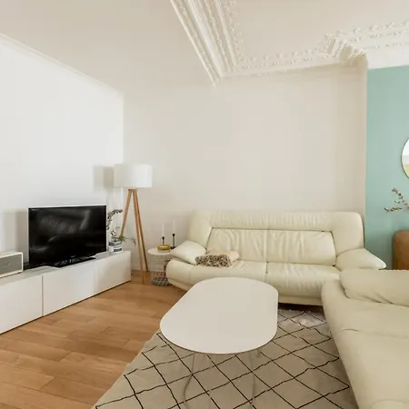 Place De La Madeleine, *